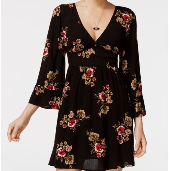 NWT Black Pink Red Floral Vneck Bell Sleeve Dress - Picture 3 of 7